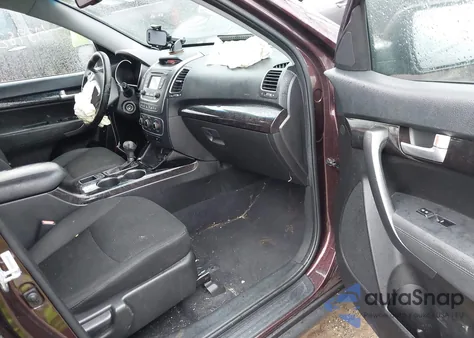 2015 Kia Sorento Lx из США, поврежденный, VIN 5XYKTCA66FG559270